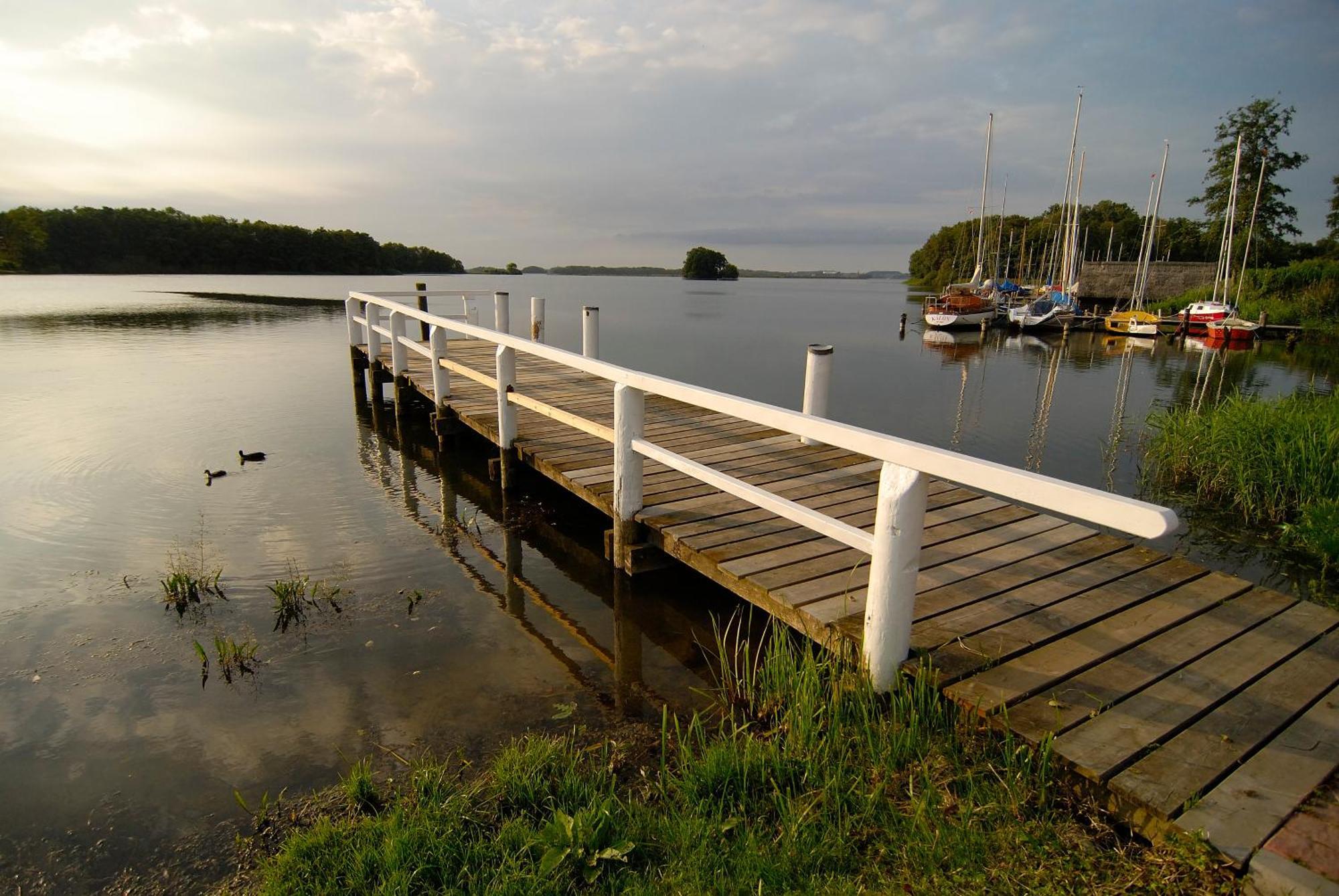 Strauers Hotel Am See Bosau Exterior foto